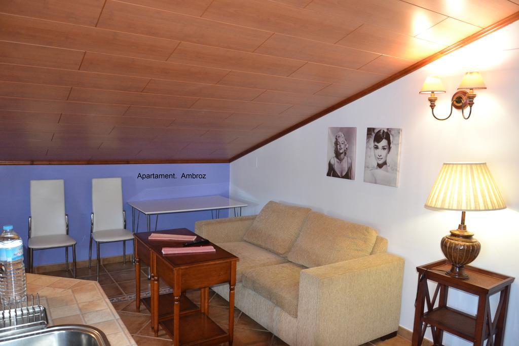 Apartamentos Rurales Natura Torrejón el Rubio Extérieur photo
